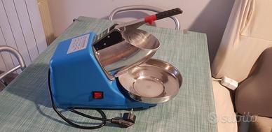 Macchina tritaghiaccio