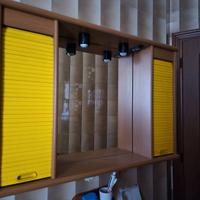 Pensile bagno con antine a saracinesca