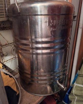 Fusti in acciaio per alimenti , olio, vino, miele.