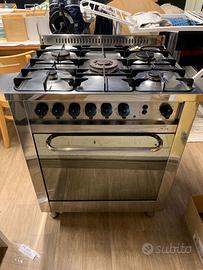 Cucina a gas Lofra con 5 fuochi