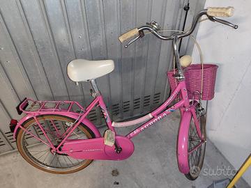 Bicicletta vintage da bambina.