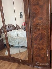 Armadio grande in legno