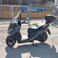 Kymco X-town 300 completo di accessori 6800km 2023