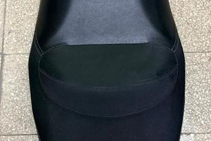 Sella RIBASSATA ORIGINALE TRICITY YAMAHA 300