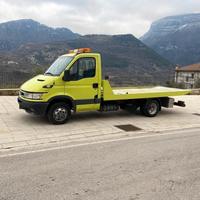 Carroattrezzi iveco daily 35c15 scarrabile comear