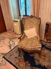 Coppia poltrone alte in legno e velluto Bergere