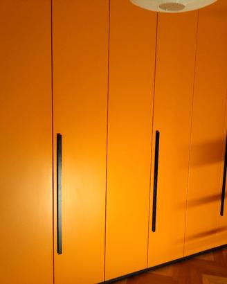 Armadio 6 ante. No mondo convenienza Ikea o simili