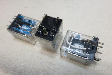 Relè 12 VDC a 2 contatti e Zoccoli per relè