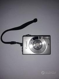 Macchina fotografica Canon Ixus