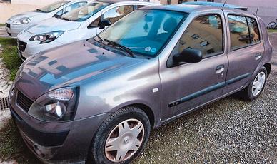 Renault Clio 2003