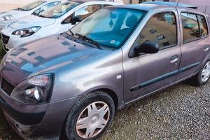 Renault Clio 2003