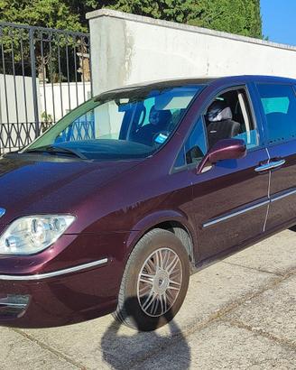 Lancia phedra
