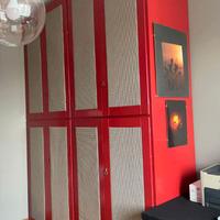 Vendei splendido armadio di massello laccato