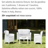 Salotto completo da giardino con cuscini