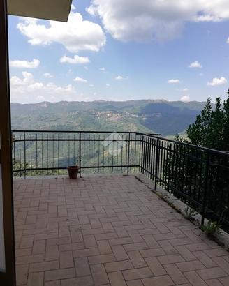 3 LOCALI A BELLEGRA