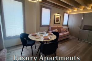 Lussuoso appartamento "Sale Rosa" centro Chioggia