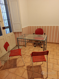 Stanza in ufficio coworking