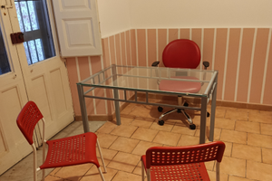 Stanza in ufficio coworking