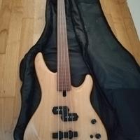 basso elettrico Yamaha rbx 