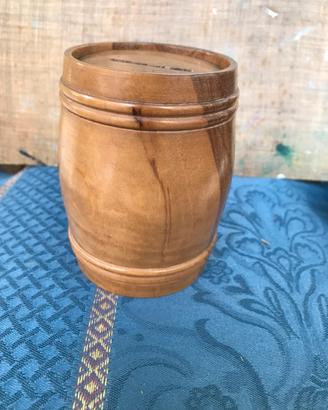 Salvadanaio  in legno di ulivo