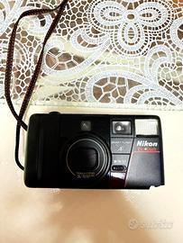 Fotocamera vintage, analogica Nikon TeleTouch AF