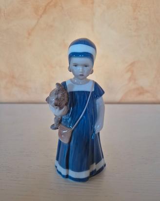 Statuina Royal Copenaghen Elsa con orsetto Cod 671