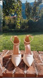 Scarpe bianche con tacco