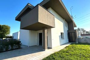 Villa di 170 m² con 4 locali e box auto a Scorzè