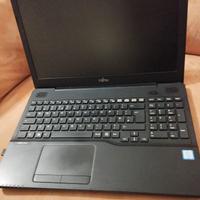 Fujitsu i5 6200u 8gb RAM SSD 238 GB sata