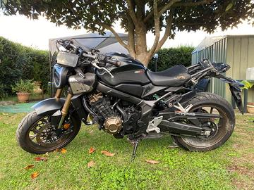 Honda CB650R incidentata