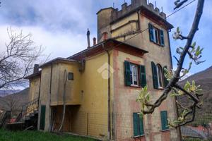 PORZIONE DI TRIFAMILIARE A MONTOGGIO