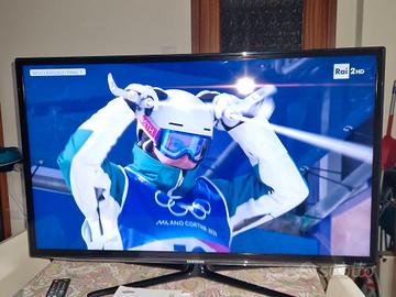 televisore Samsung smart 40 pollici