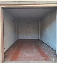 Garage in Via Crenna