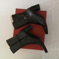 Stivaletti donna in vitello nero marca Joy tg 41