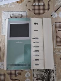 Videocitofono Comelit 5702 con staffa 5714