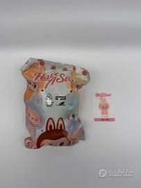 PopMart Labubu Have a Seat Dada Originale