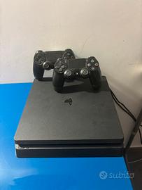 ps4 slim 1TB + 2 controller + monitor Samsung 27”
