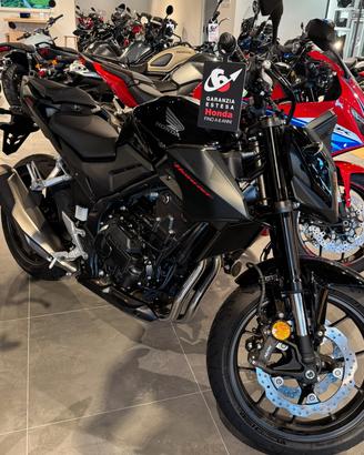 Honda Hornet 500 e-Clutch ABS