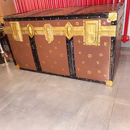Baule tipo Louis Vuitton