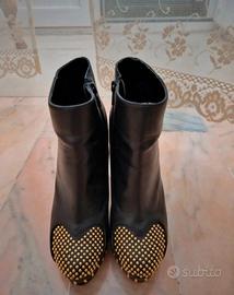 Stivaletto nero di pelle Silvian Heach con borchie