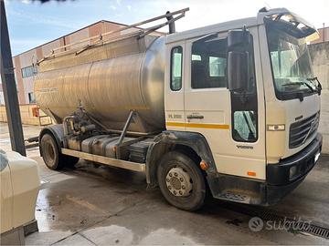 Volvo FL 250 cisterna trasporto latte/liquidi