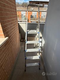 Scala in alluminio a castello con piattaforma