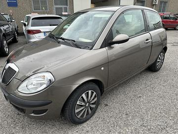 INTERNI BELLI CARROZZERIA QUALCHE SEGNO