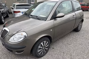 INTERNI BELLI CARROZZERIA QUALCHE SEGNO