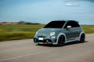 Abarth 695 70’ anniversario