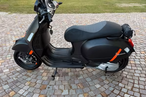 Vespa gts 300 hpe