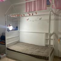 Letto singolo a baldacchino