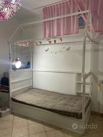 Letto singolo a baldacchino