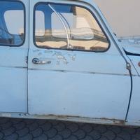 Lamierati e ricambi vari Renault R4 seconda serie