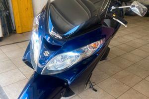 Maxi scooter Suzuki AN Burgman 400